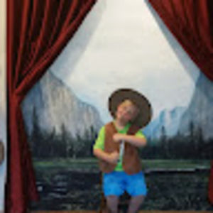 Meet your Posher, Christie